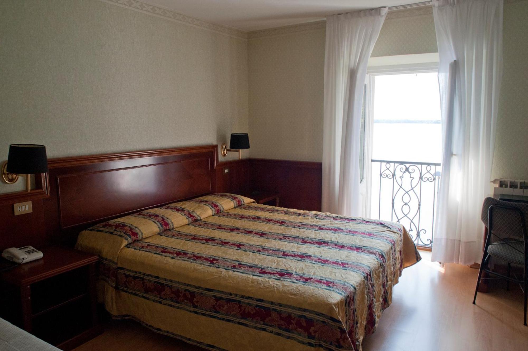 Hotel Due Palme Mergozzo Bagian luar foto