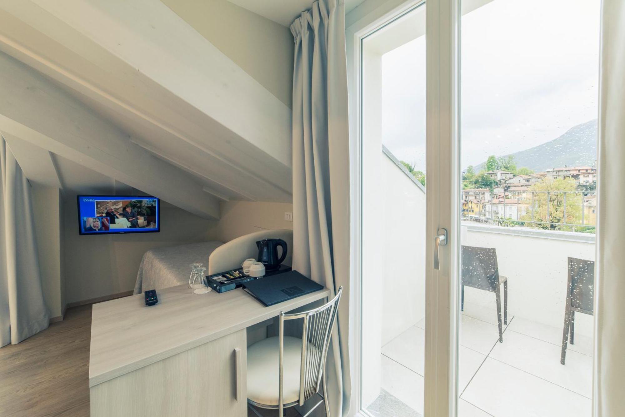 Hotel Due Palme Mergozzo Bagian luar foto