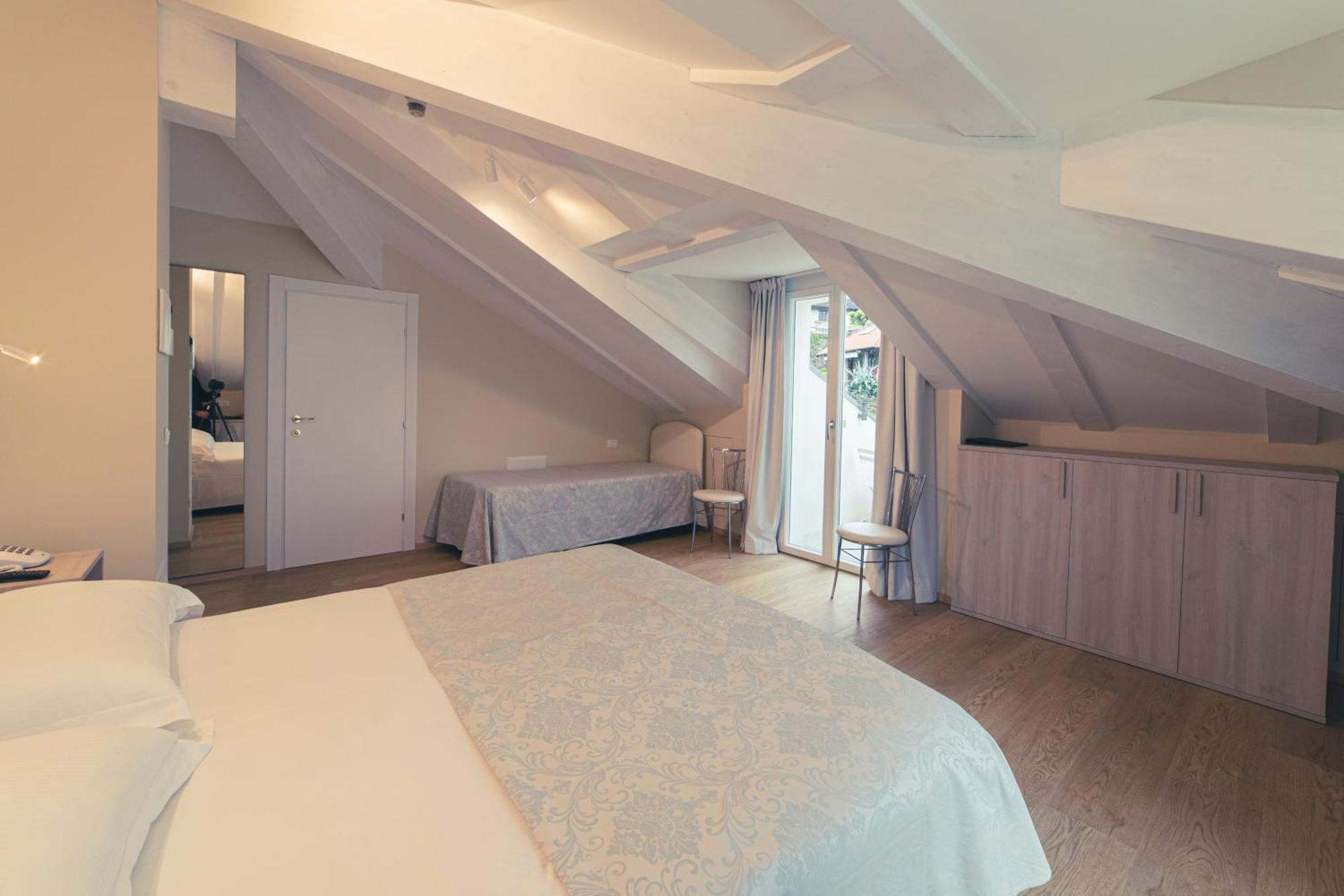 Hotel Due Palme Mergozzo Bagian luar foto
