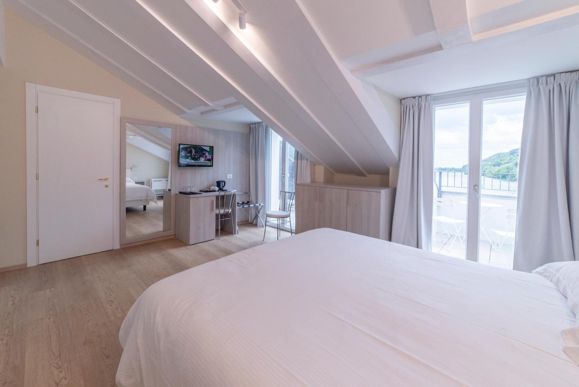 Hotel Due Palme Mergozzo Bagian luar foto