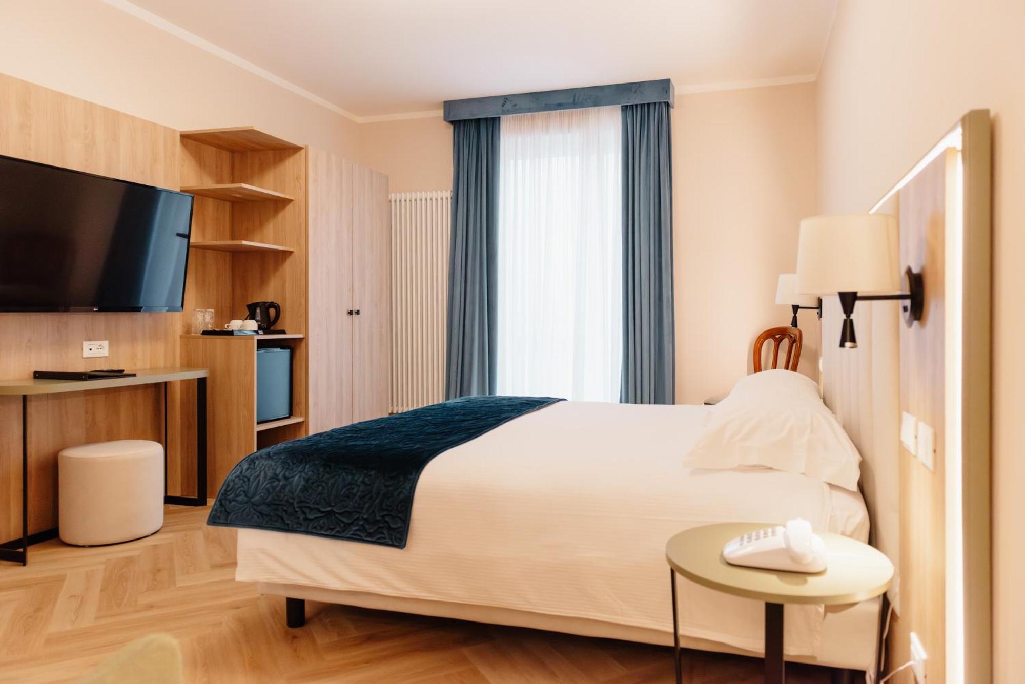 Hotel Due Palme Mergozzo Bagian luar foto