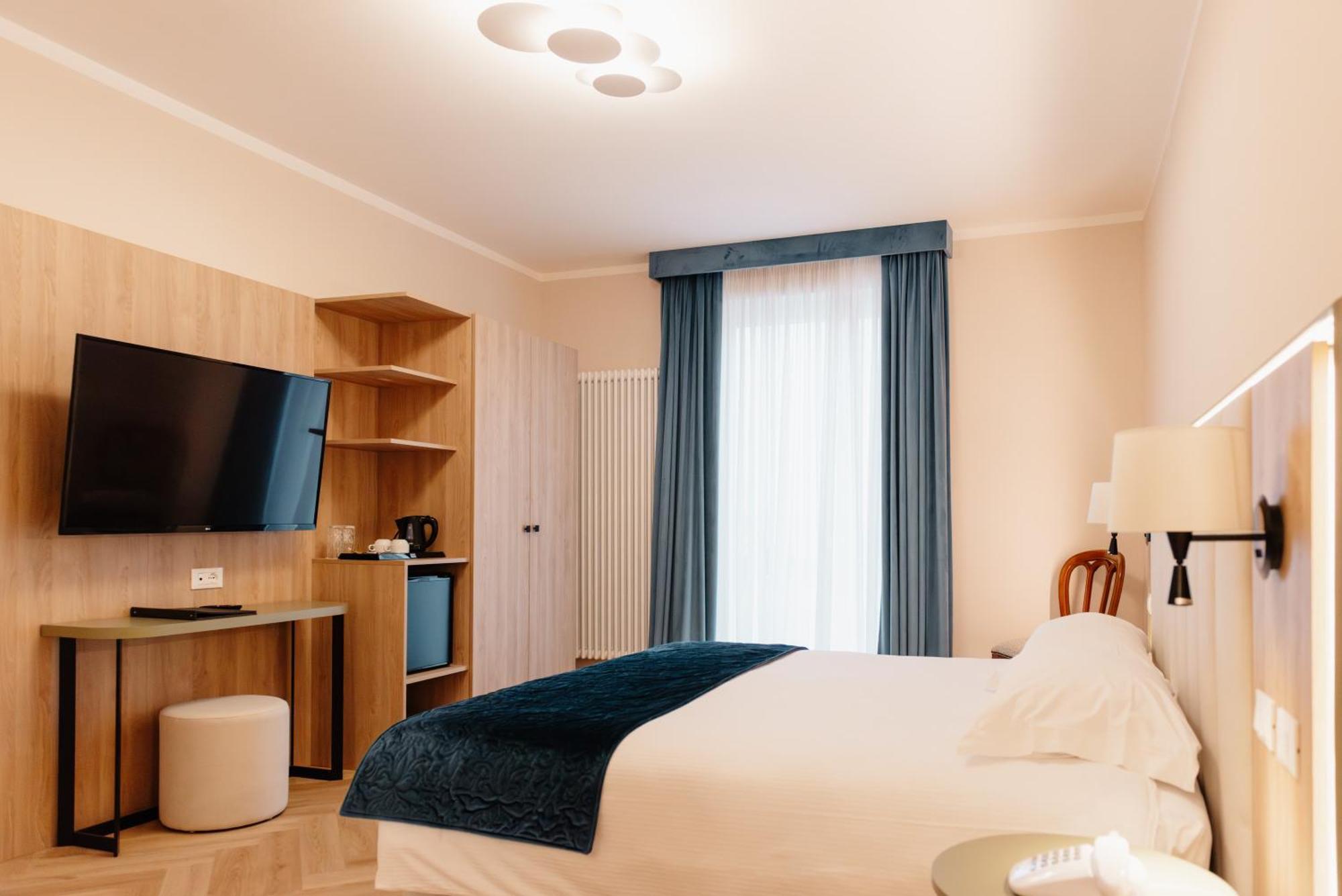 Hotel Due Palme Mergozzo Bagian luar foto